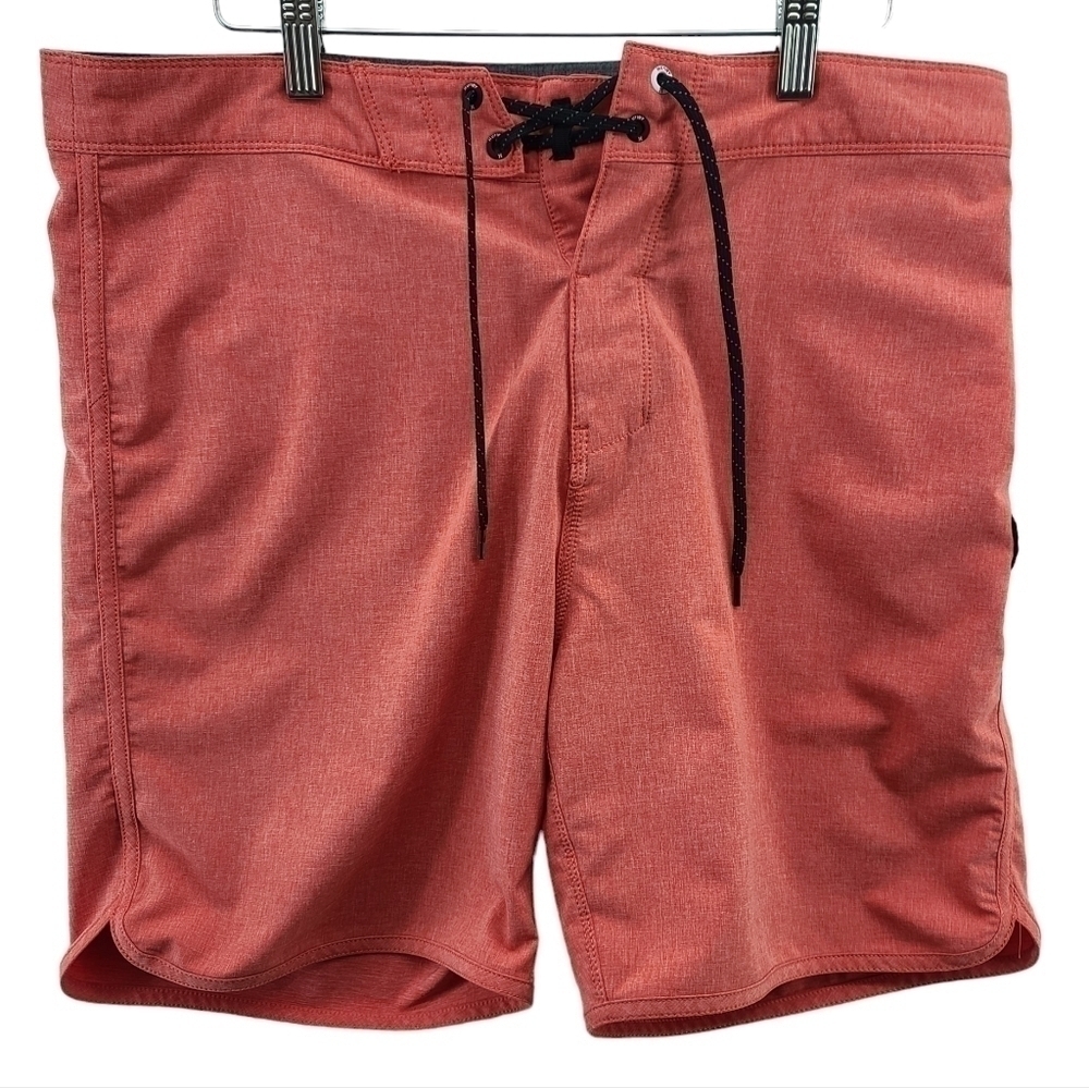 Rare HURLEY Phantom Block Party Coral Surf Shorts Swim Trunks Suit 18" Size 32